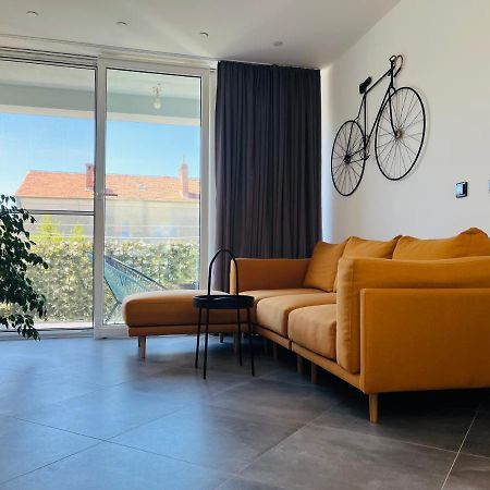 Kia Ora Apartment โตรกีร์ ภายนอก รูปภาพ