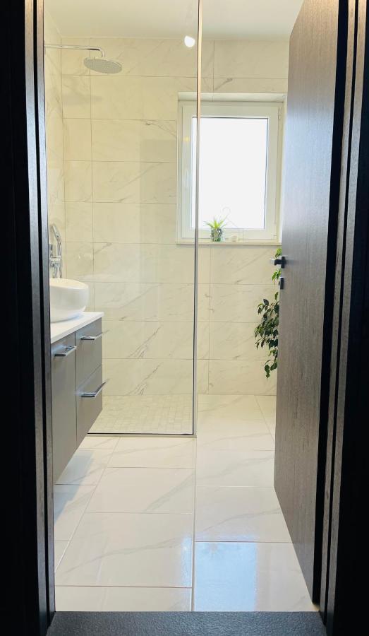 Kia Ora Apartment โตรกีร์ ภายนอก รูปภาพ