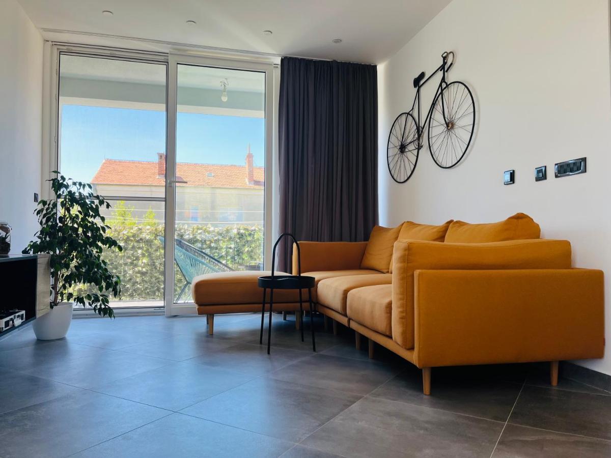 Kia Ora Apartment โตรกีร์ ภายนอก รูปภาพ