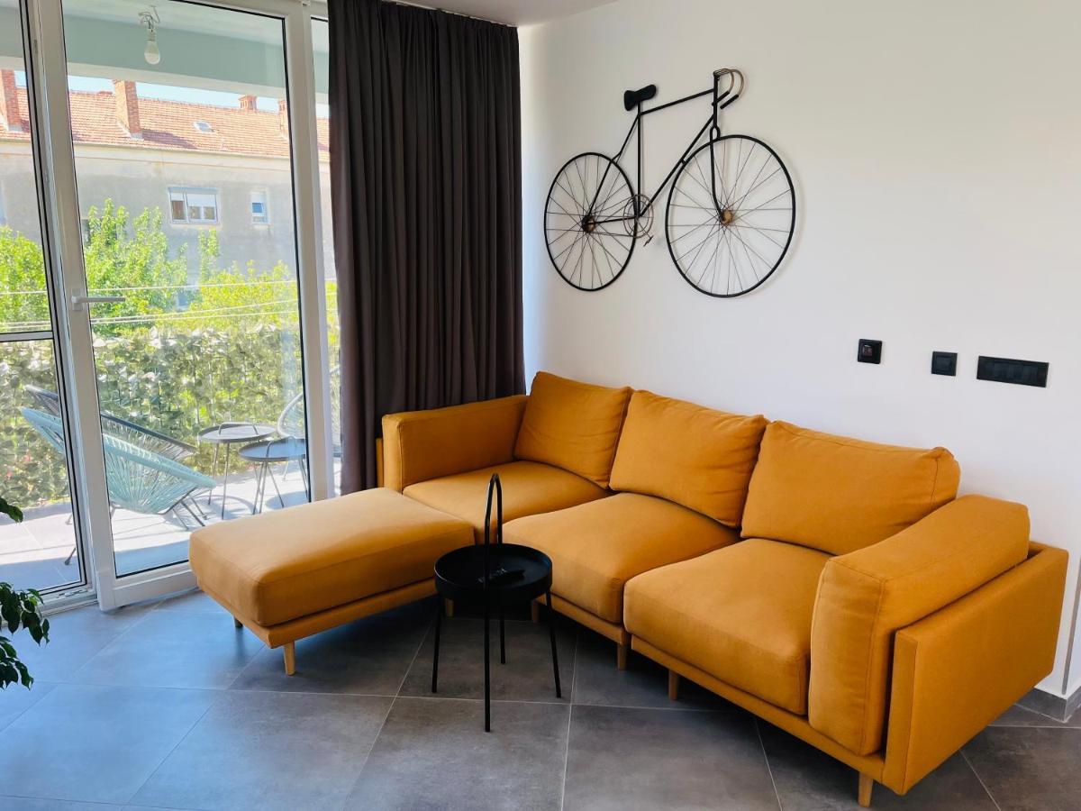 Kia Ora Apartment โตรกีร์ ภายนอก รูปภาพ