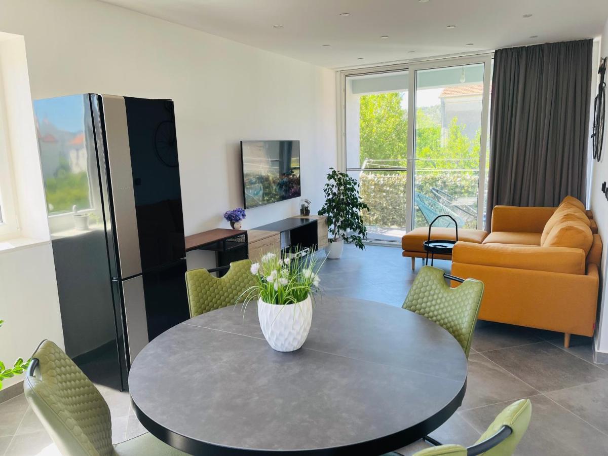 Kia Ora Apartment โตรกีร์ ภายนอก รูปภาพ