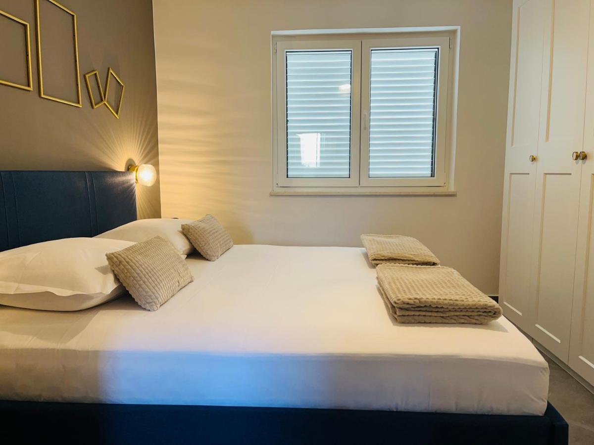 Kia Ora Apartment โตรกีร์ ภายนอก รูปภาพ